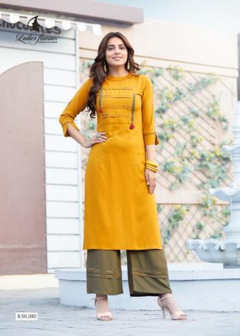 Ladies Flavour Ginni Rayon kurtis with Palazzo Wholesaler